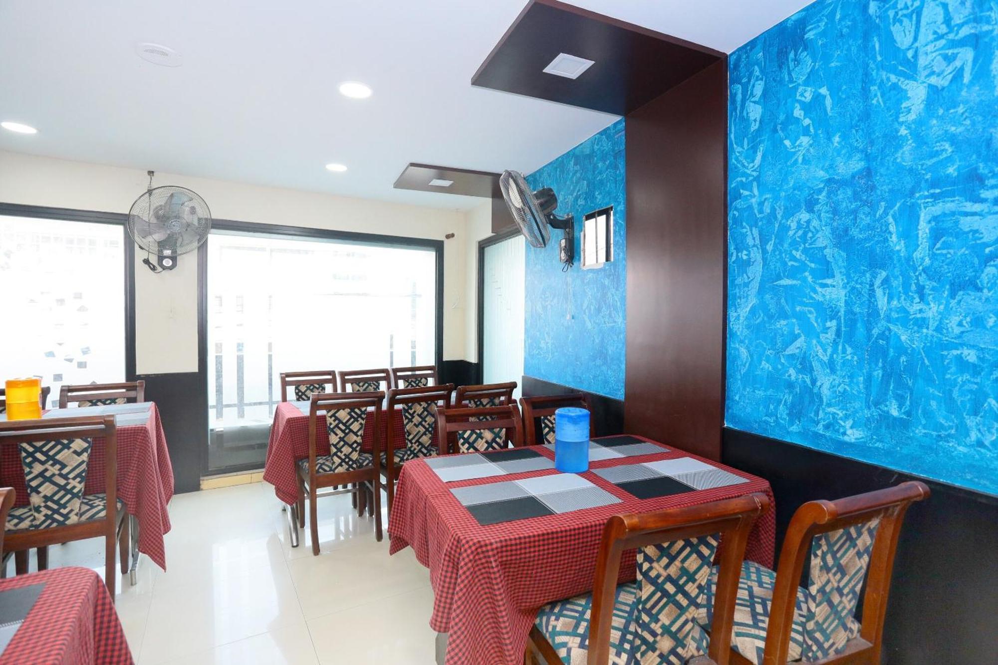 Hotel O Malabar Plaza Kochi Bagian luar foto