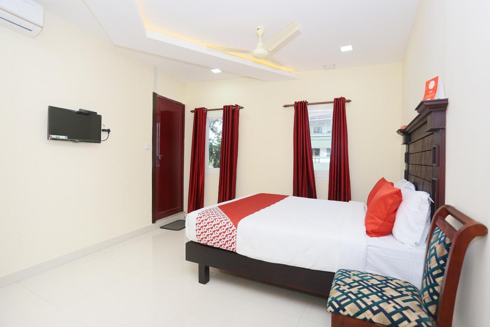 Hotel O Malabar Plaza Kochi Bagian luar foto