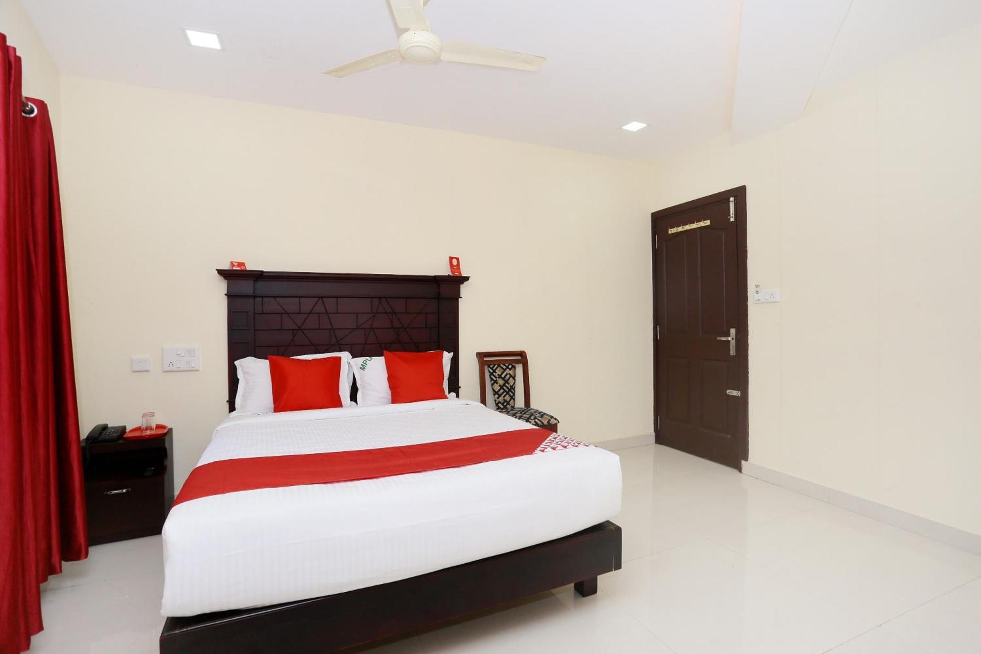 Hotel O Malabar Plaza Kochi Bagian luar foto