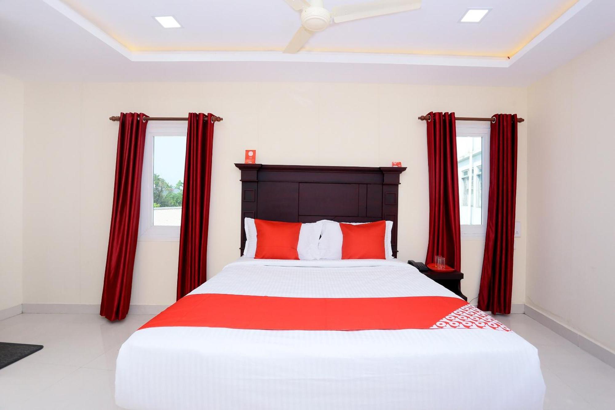 Hotel O Malabar Plaza Kochi Bagian luar foto