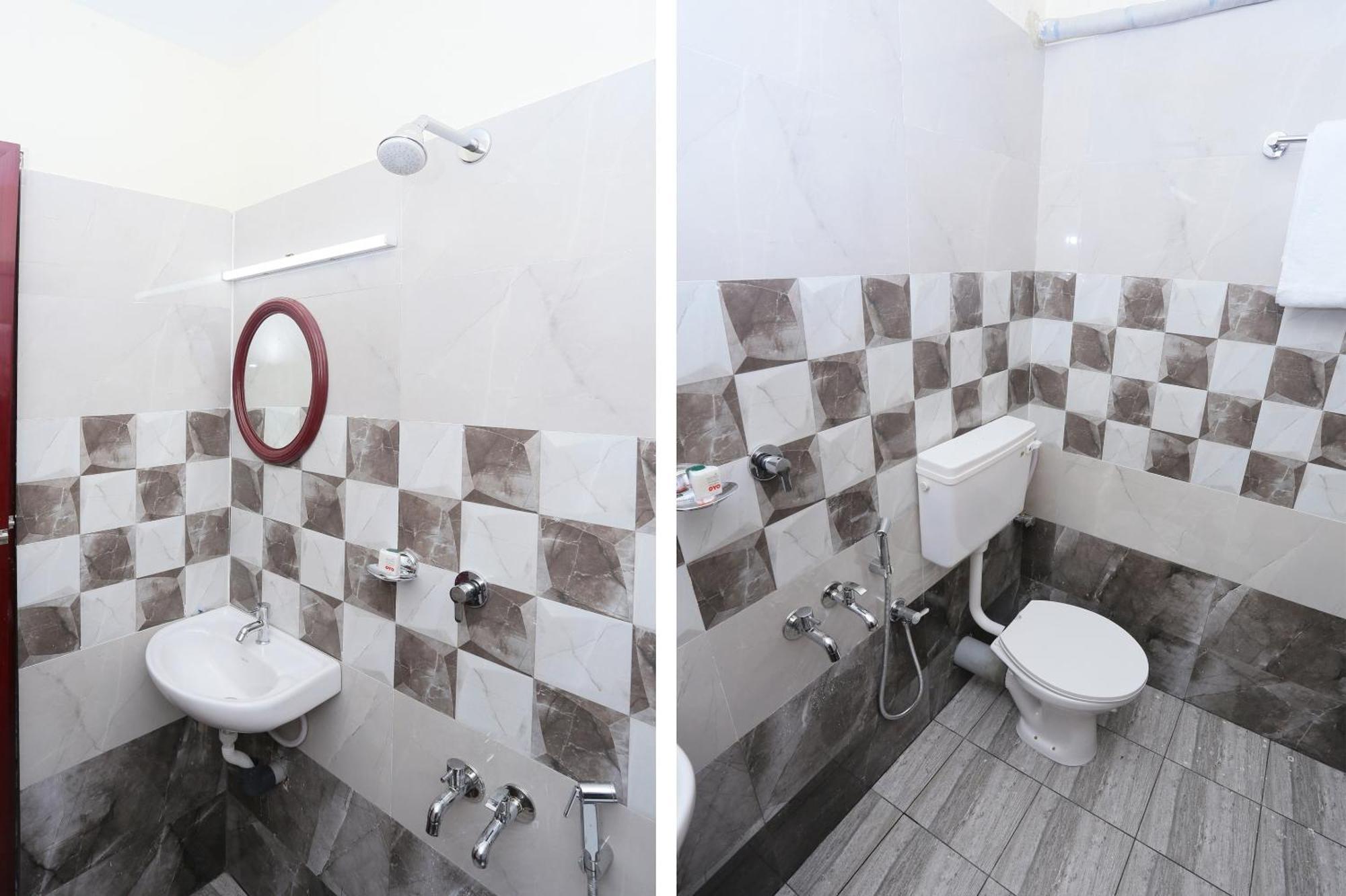 Hotel O Malabar Plaza Kochi Bagian luar foto